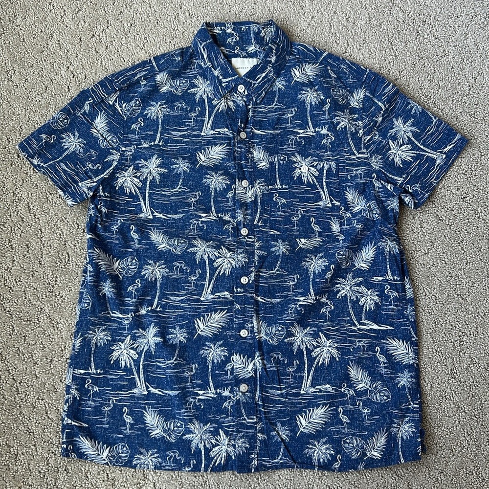 American Eagle Tropical Resort Shirt Button-Up Short Sleeve Blue Palms M EUC